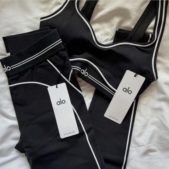 ALO Yoga Other - ALO Yoga Black SET